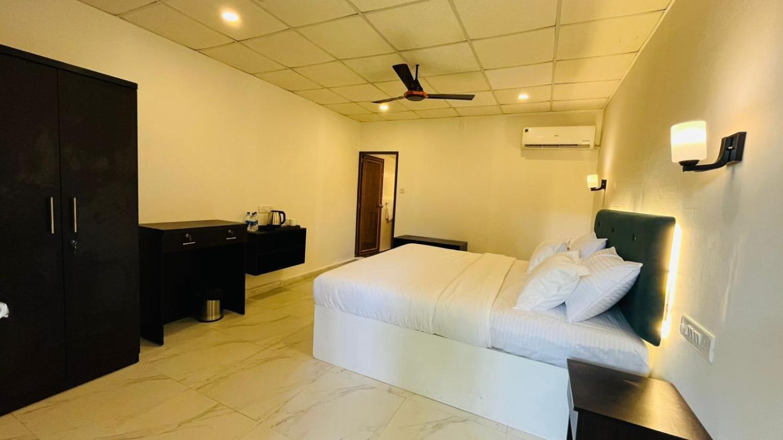 Orange Sky Inn คานาโคนา ภายนอก รูปภาพ